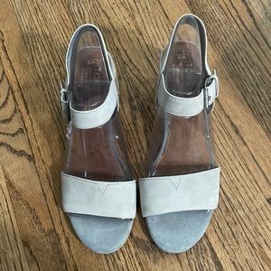 Toms Rosa Sand Drizzle Grey Leather NWT no box